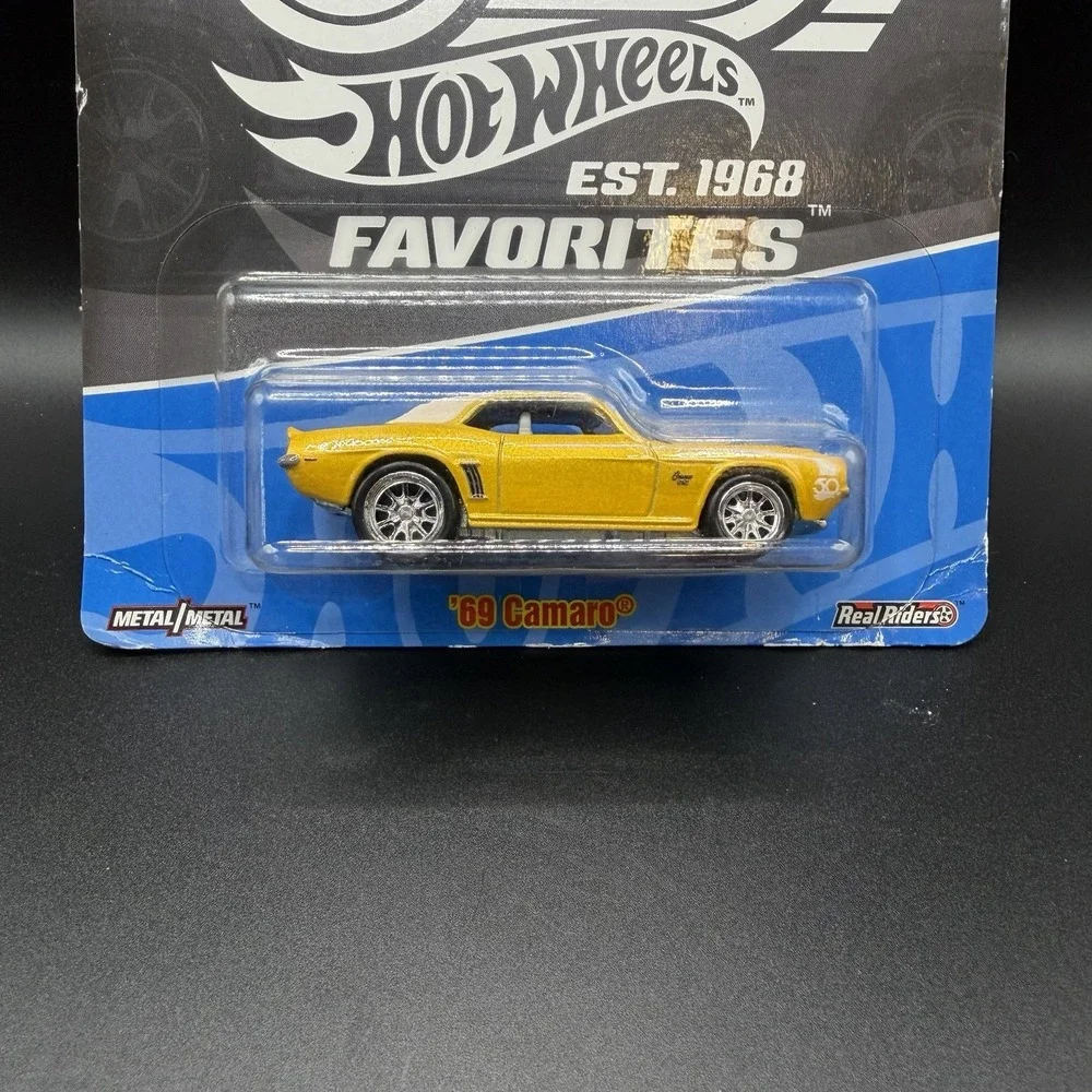 Hot Wheels 2018 50th Anniversary Favorites Series 9/10 '69 Camaro Yellow